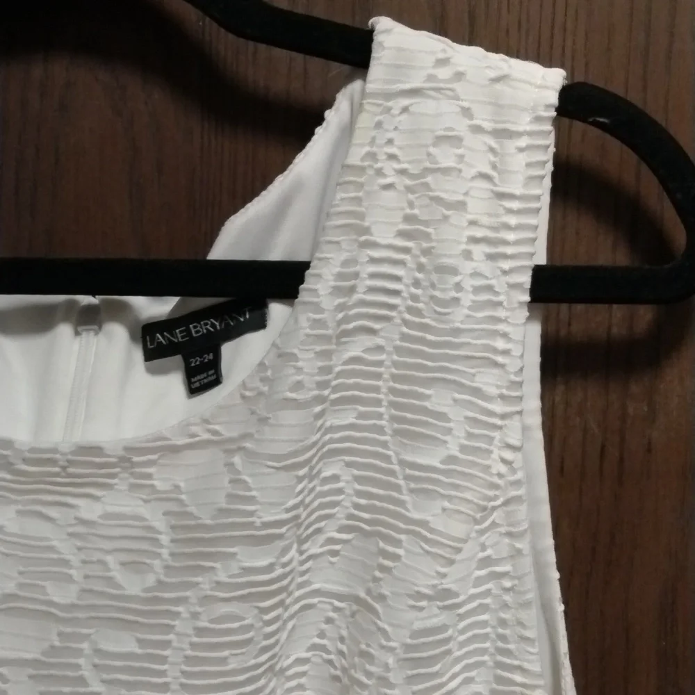 *FLAWED* Lane Bryant Sleeveless Floral Overlay Summer Dress - Picture 4 of 14